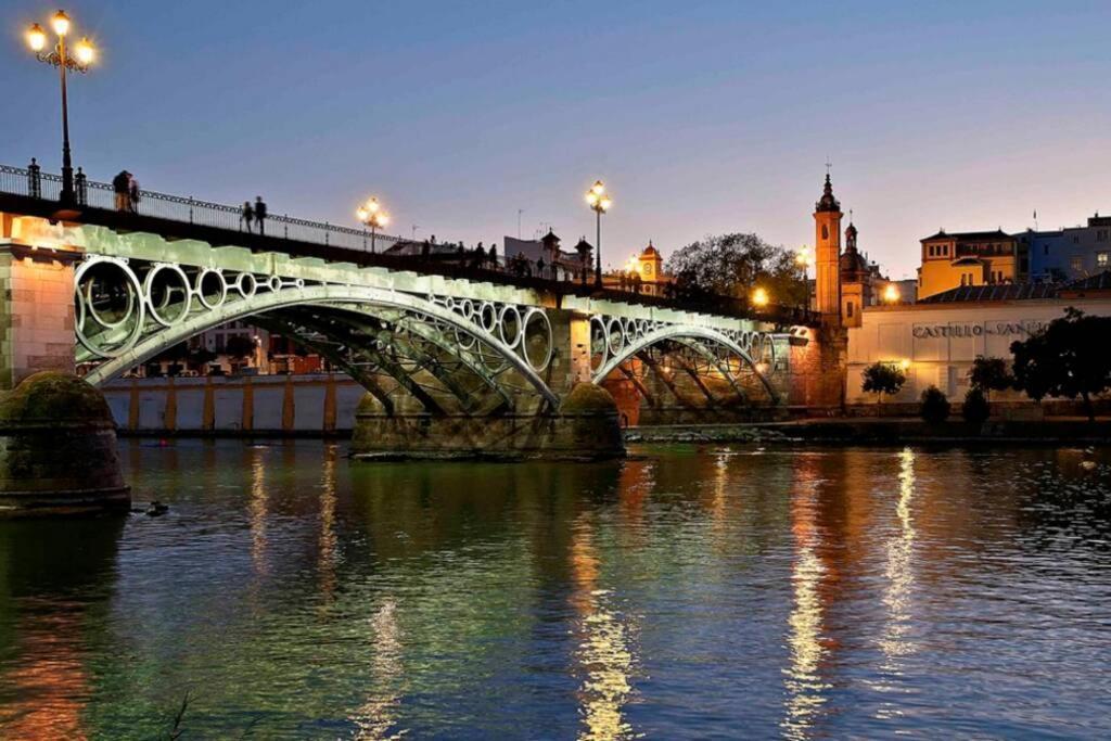 G12 Trendy And Comfy Bright Loft Meters From Bullring And Trianas Bridge, Galera Street Leilighet Sevilla Eksteriør bilde